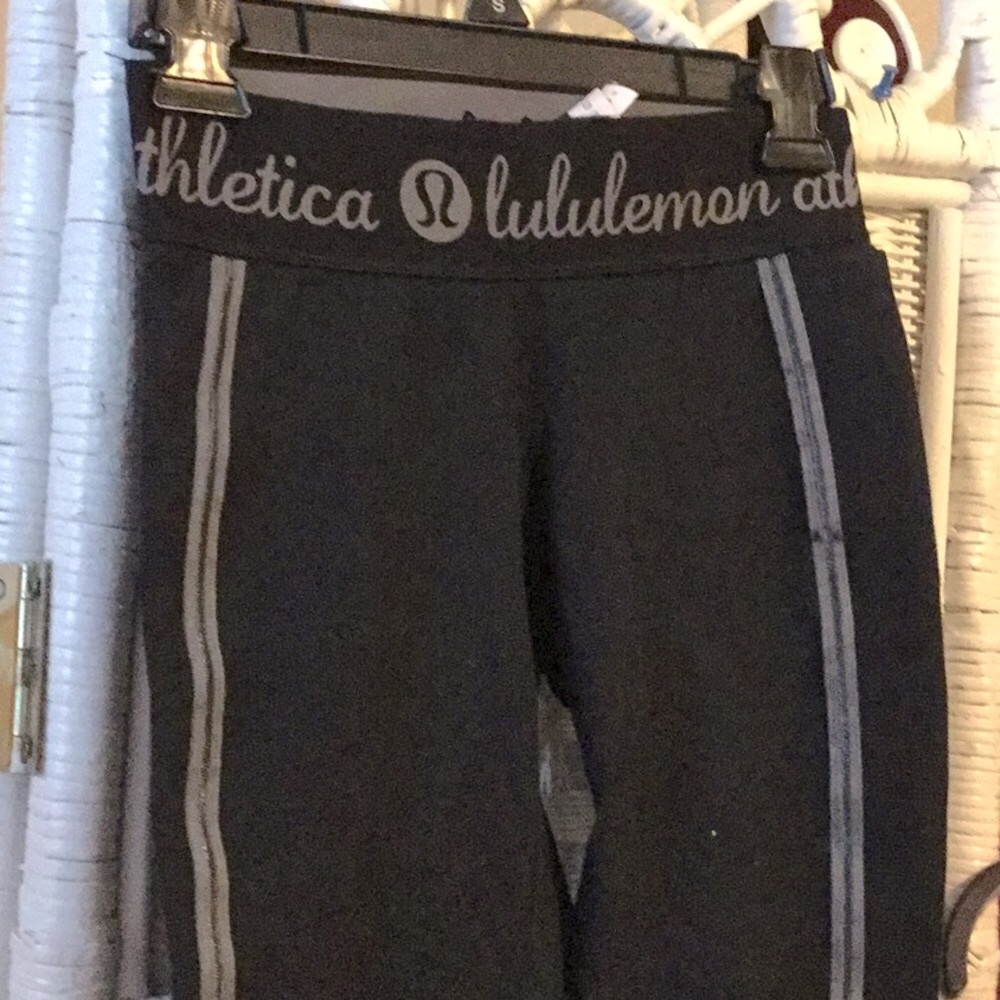 Lululemon leggings - Picture 3 of 11